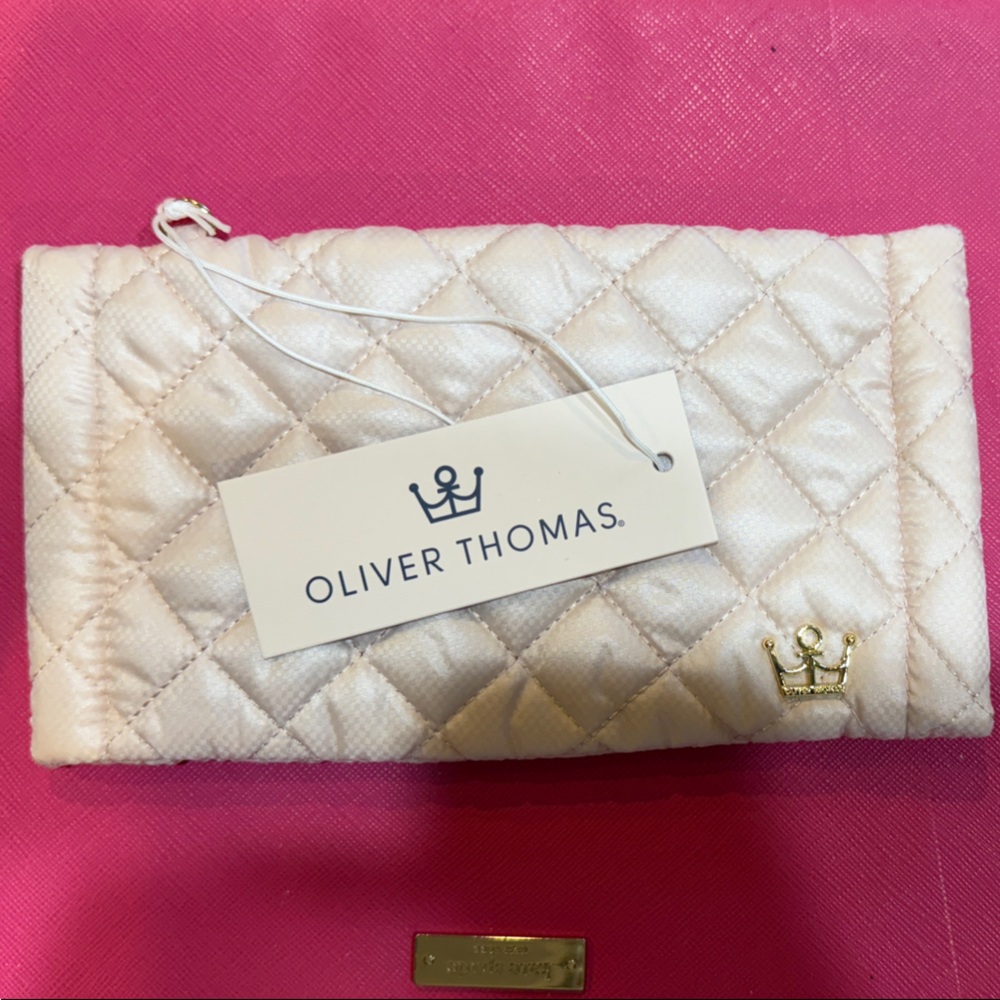Brand New Oliver Thomas Quilted Light Pink and Gold Mini Glasses Case